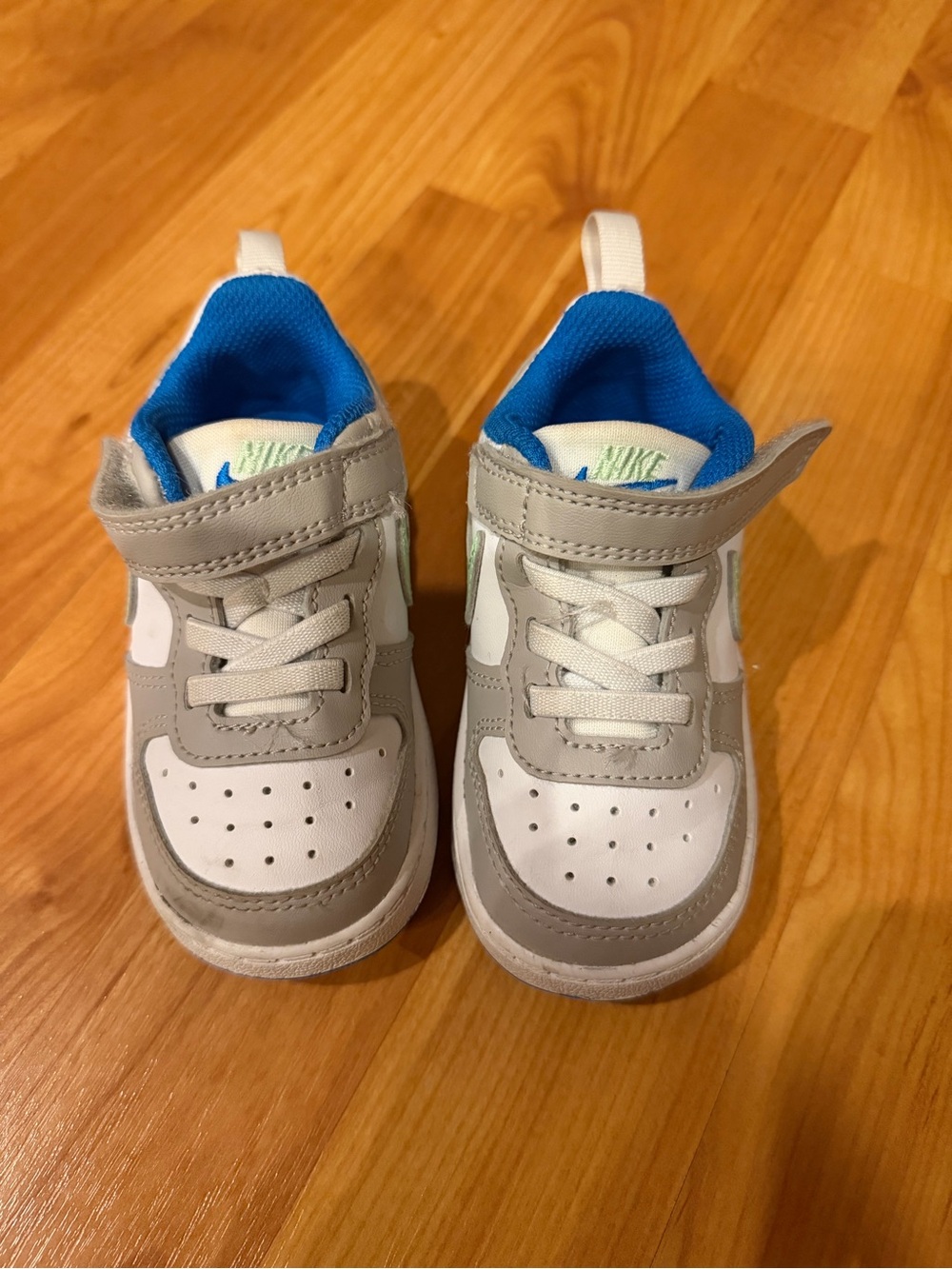 Nike Kids Gray, White & Blue Hook-and-Loop Sneakers